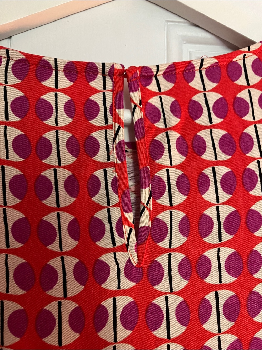 Women's Red Geometric Short-Sleeve Casual Dress - Picture 5 of 5